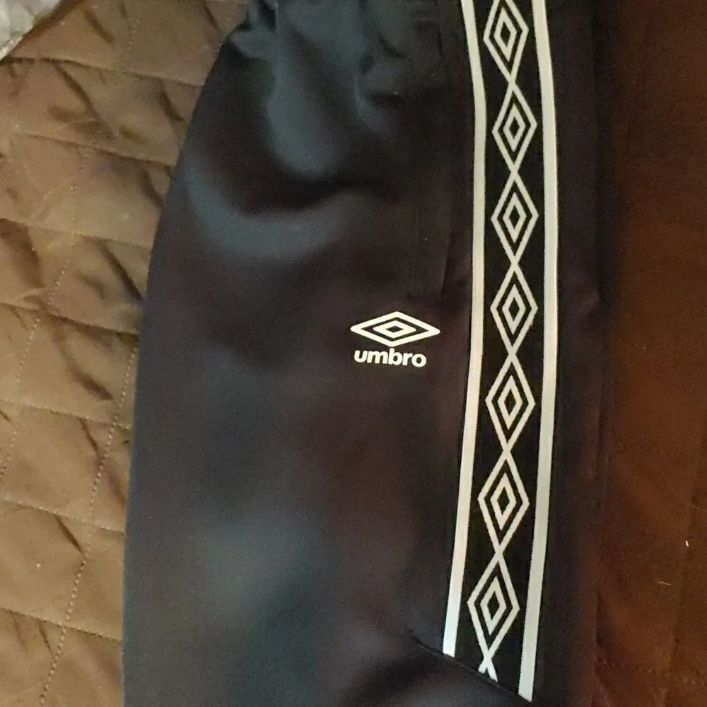 Girls umbro pants